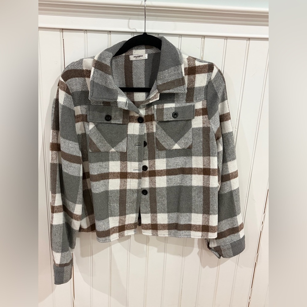 Cropped Plaid Flannel Shacket - Picture 8 of 12